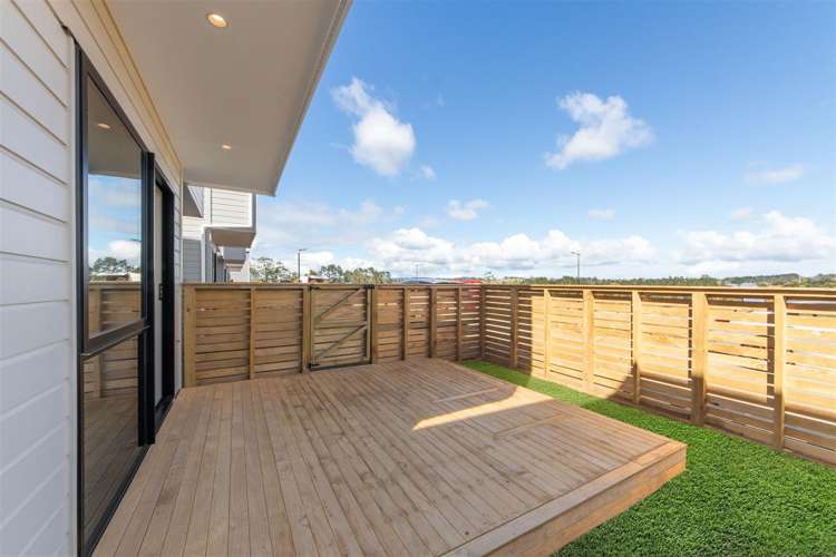 16 Greenbrier Street_2