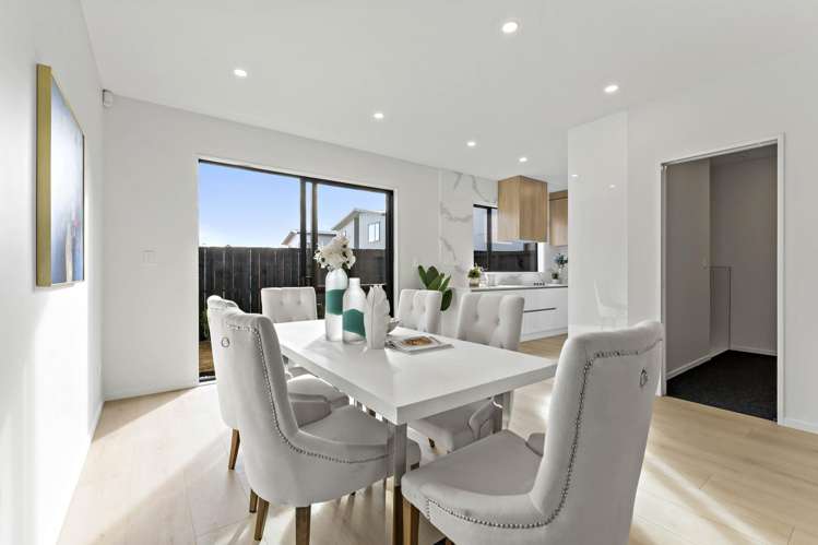 2/122 Leybourne Circle Glen Innes_8