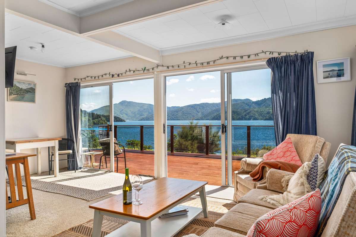 2789 Queen Charlotte Drive_2