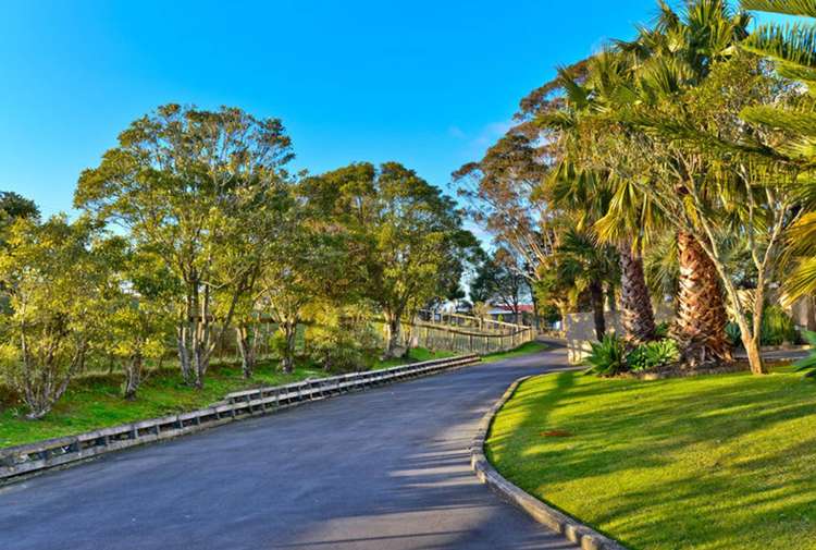 136 Okura River Road Okura_35