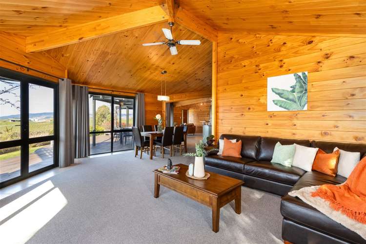 93 Windhawk Rise Hawkesbury_18