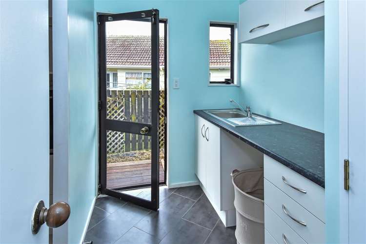 7 Bill Phillip Place Clendon Park_14