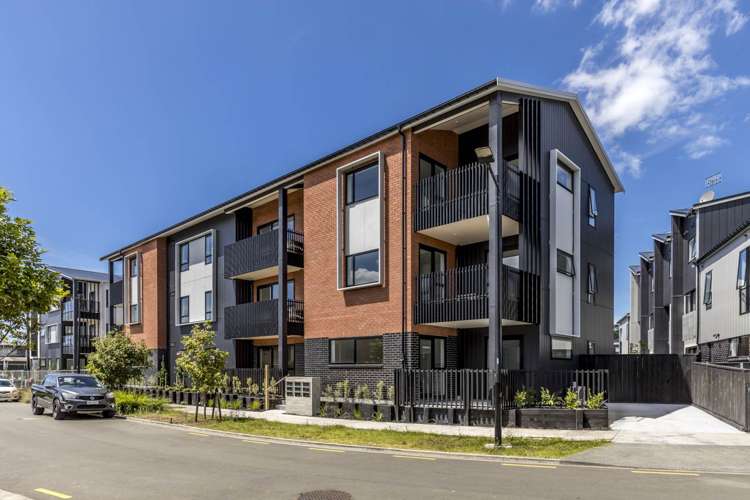 G02/3 Tiakina Road Northcote_16