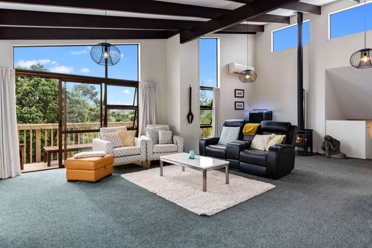 17 Chatham Avenue Paremoremo_13