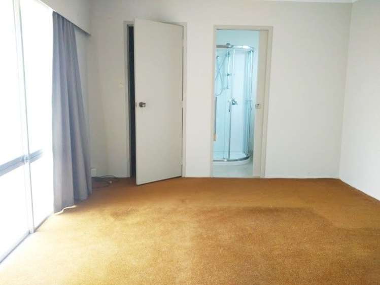 99 Vodanovich Road Te Atatu South_5