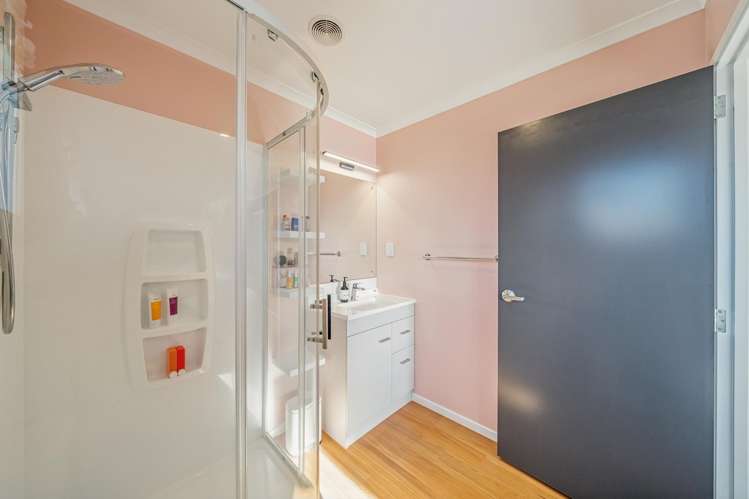 21 Te Kaeaea Crescent Wallaceville_16