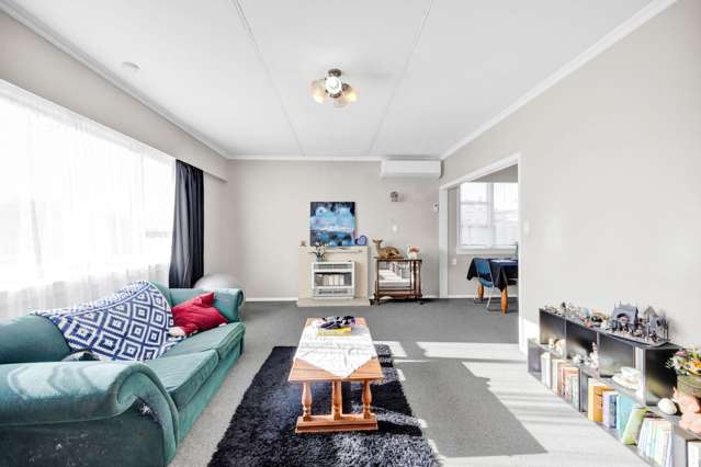 61 Collins Street Hawera_1