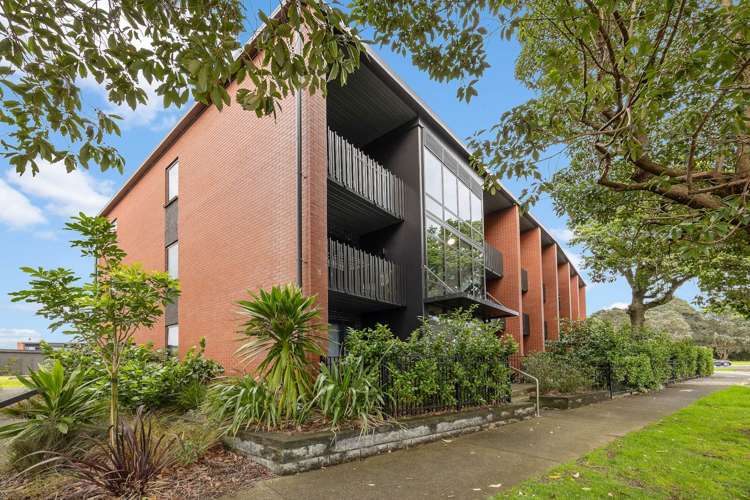 202/7b Hinaki Street Point England_4