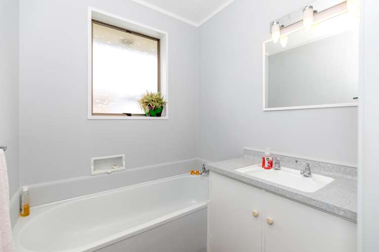 9 Page Place Hamilton East_7