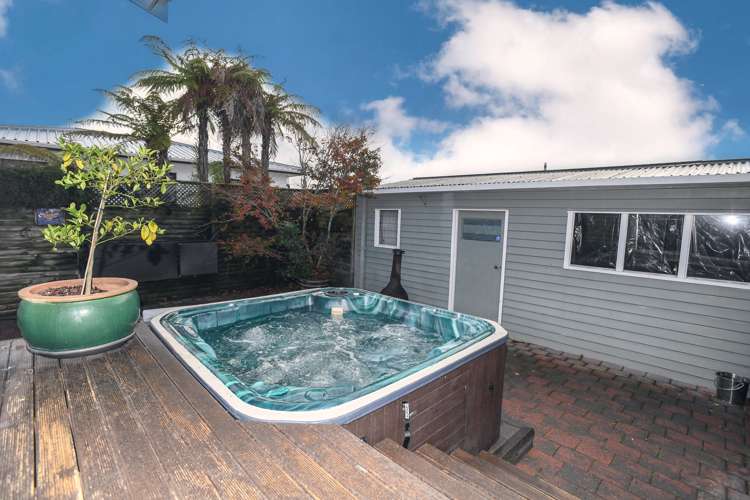 1/23 Sunset Street Hilltop_14