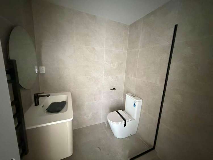 Unit 9, 81 Otuwairoa Esplanade Papakura_12