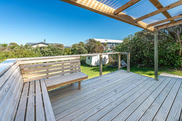 11 Pingao Place Waiinu Beach_16