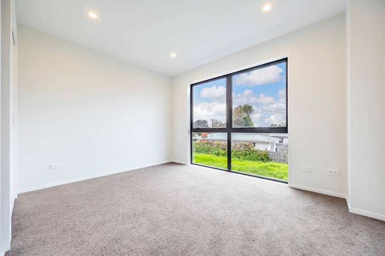 1,2,3,6/21 Peachgrove Road Te Atatu Peninsula_26