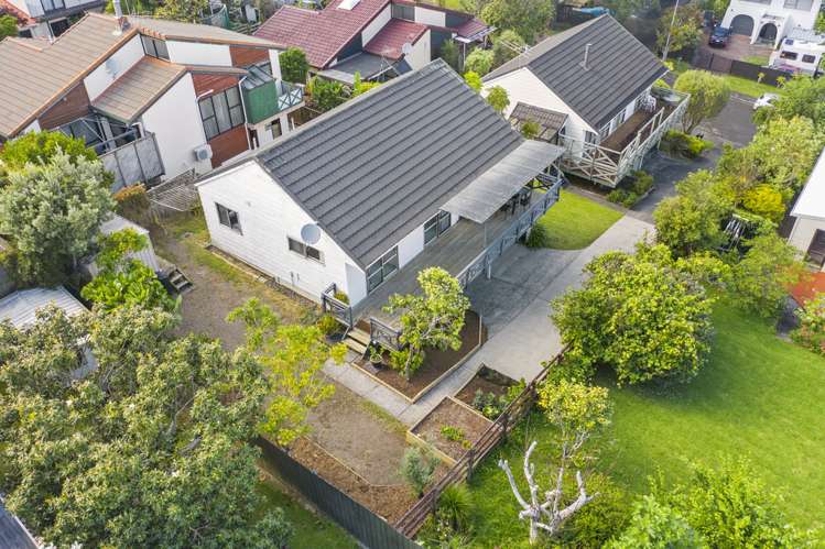 2/9 Valhalla Drive Beach Haven_13