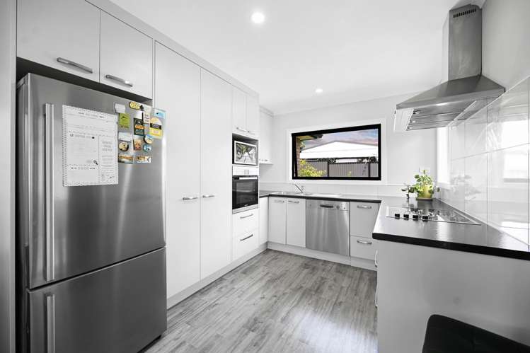 27 Stan Heather Drive Glenview_3