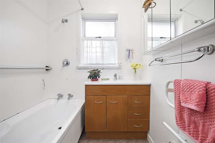 8 Roose Avenue Pukekohe_11