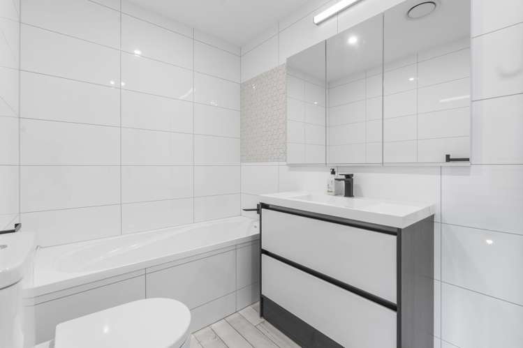 307/252 Centreway Road Orewa_9