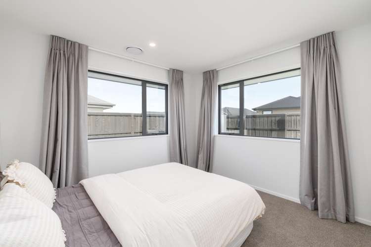 13 Stackwood Avenue Woodend_18