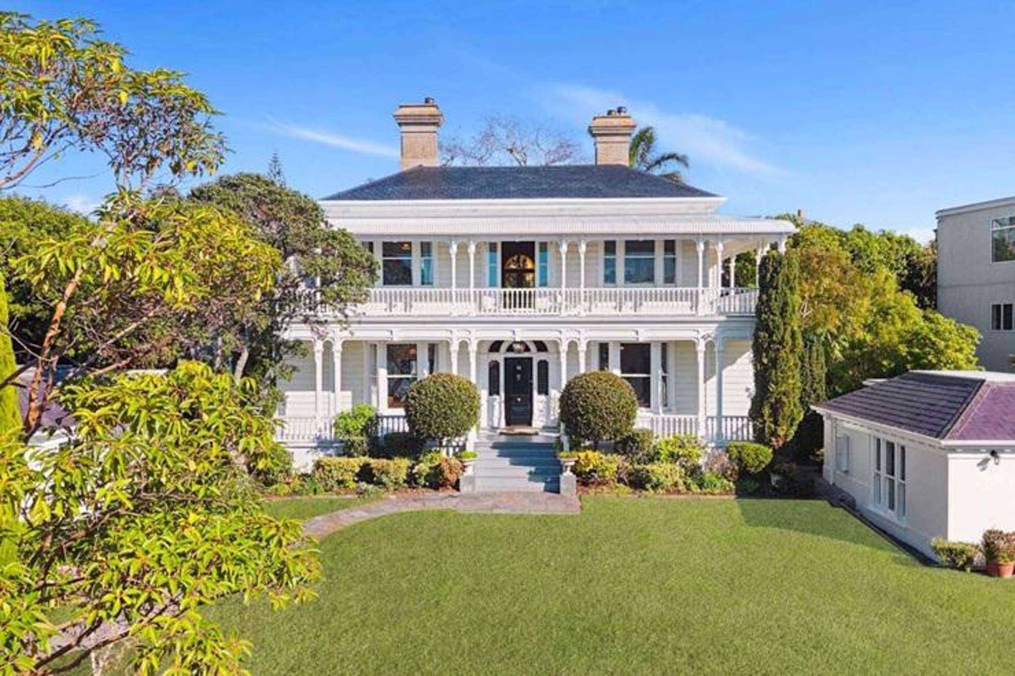 Young family snaps up former National Party president’s mansion for $7m