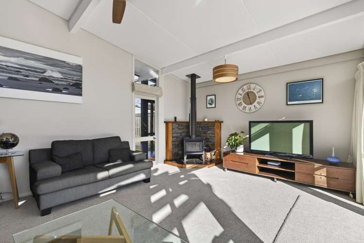 25 Waiwera Place Merrilands_16