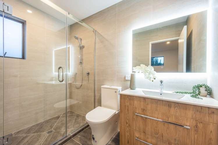 22A Arataki Views Way Glen Eden_11