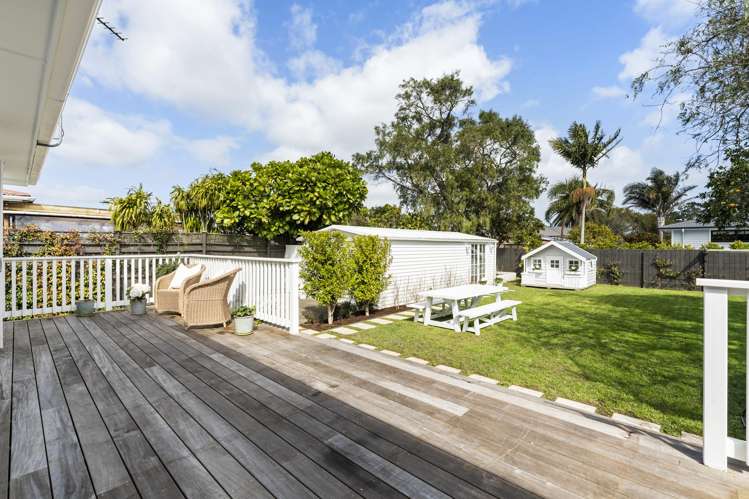 12 Crocombe Crescent Beach Haven_20