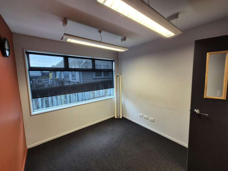 1/118 Lincoln Road Henderson_10