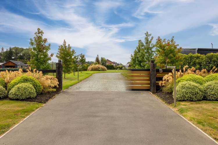 5 Evergreen Drive Woodend_32