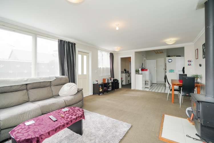 121 Pomona Street Strathern_12