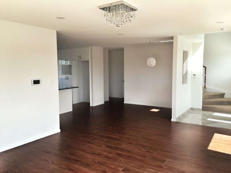 12a Hepburn Road Glendene_1