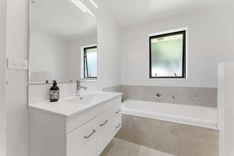 81 Halls Road Pahiatua_15