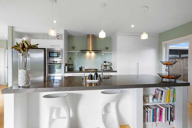 7 Gleneagles Way Waiwhakaiho_4