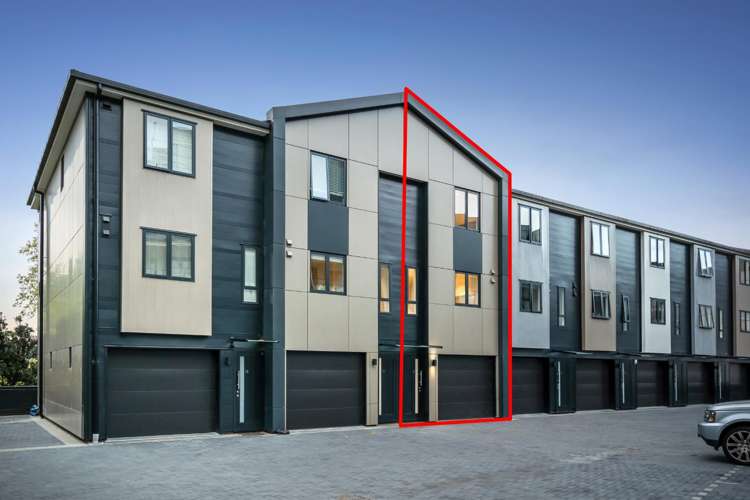 12/8 Dock Street Auckland Central_0