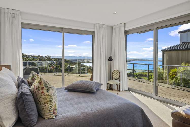 15 Omeo Crescent Redcliffs_14