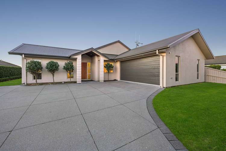 38 Moonlight Drive Rototuna North_2