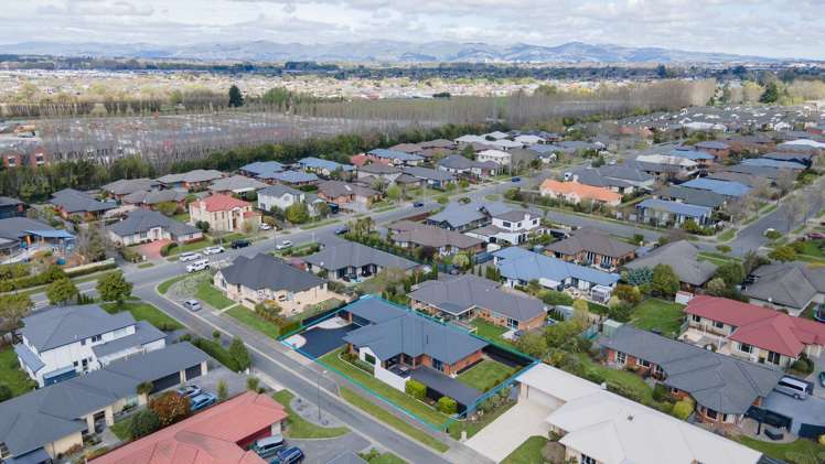 16 Anglem Way Northwood_21