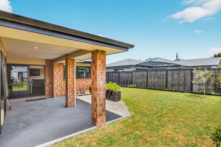 13 Maison Way Rangatira Park_9