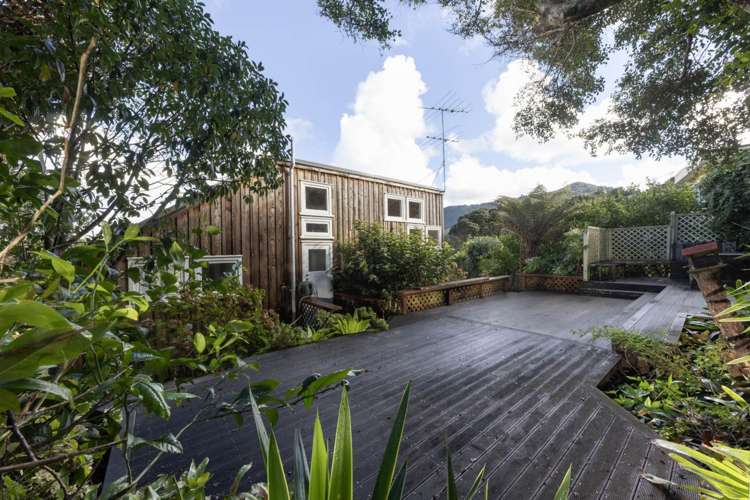 12 Foster Avenue Huia_17