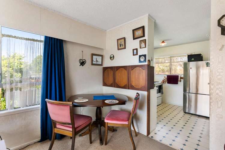 2/4 Dalwhinnie Parade Highland Park_5