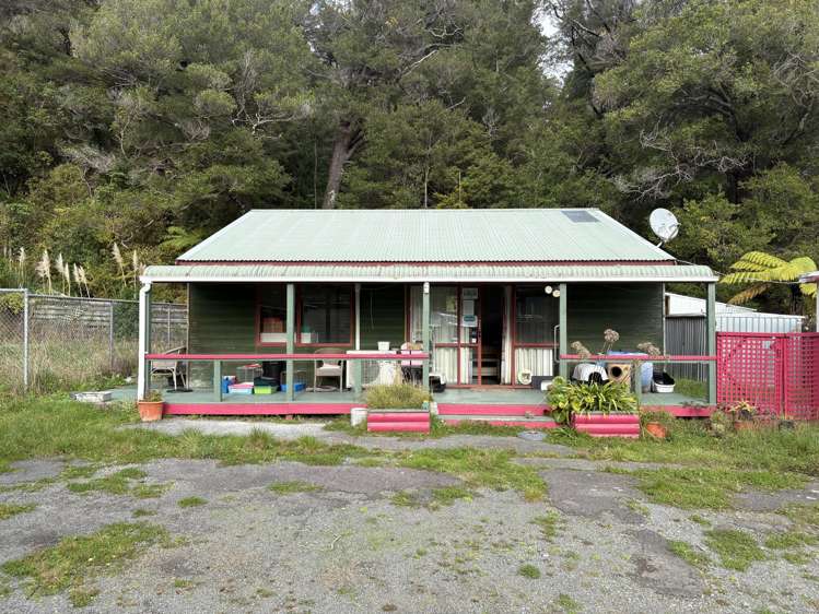 4 King Charles Drive Kingsley Heights_3