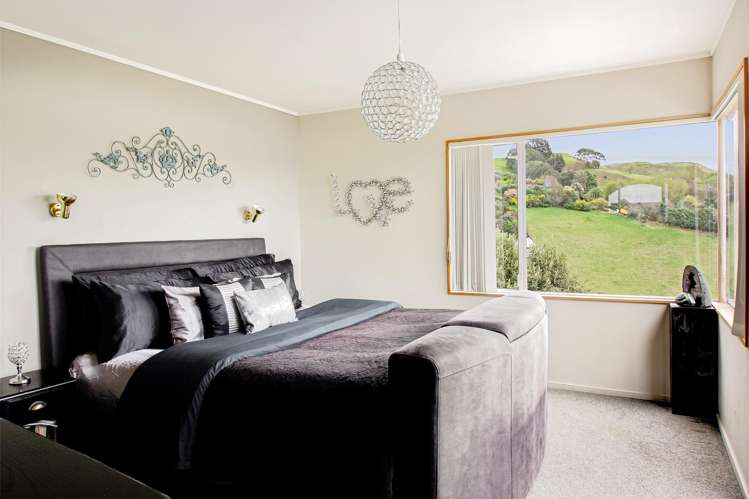 62 Churchill Drive Taradale_5