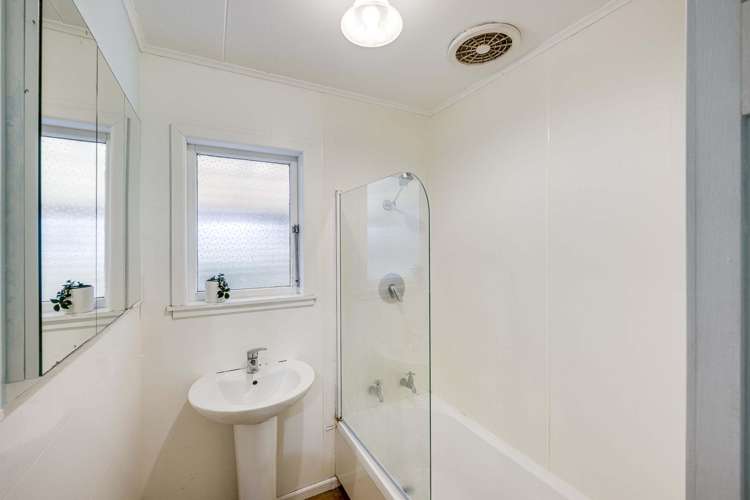 89 Middle Road Havelock North_12