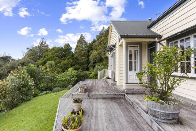 284 Forest Hill Road Waiatarua_2