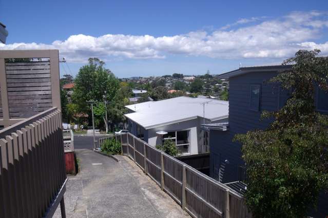 1/15 Selwyn Crescent Forrest Hill_1