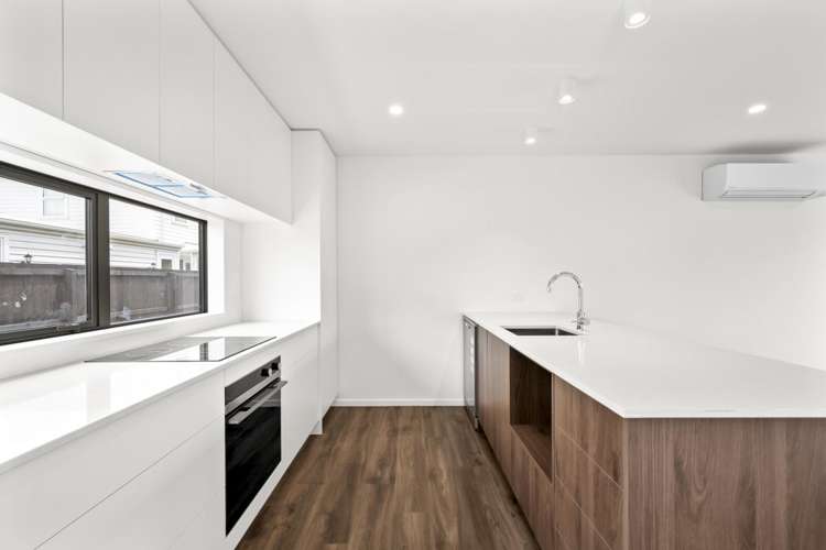 1-5/130 Neville Street_2