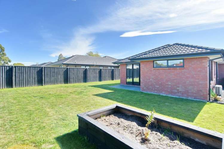 36 Minerva Crescent Woodend_15
