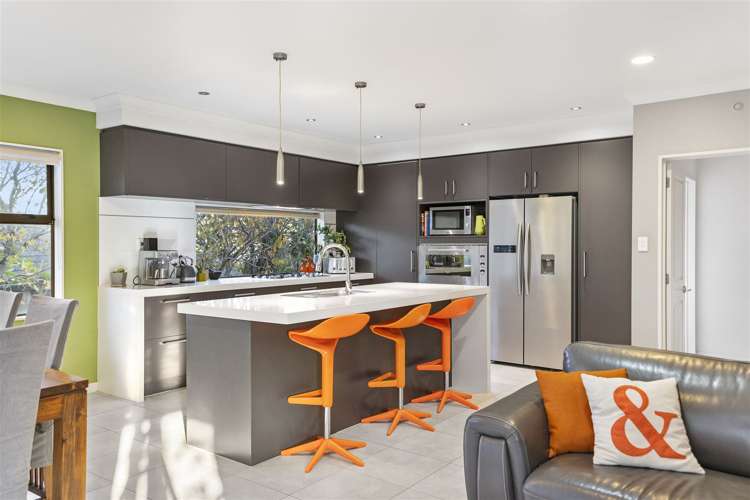 33 Chateau Rise Flat Bush_5