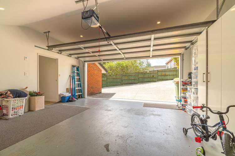 69A Golf Road New Lynn_17