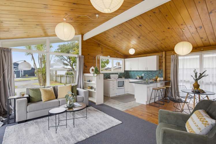 10 Bahama Crescent Paraparaumu Beach_6