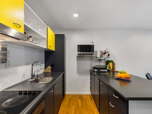 9/99 Mays Road 10051_4